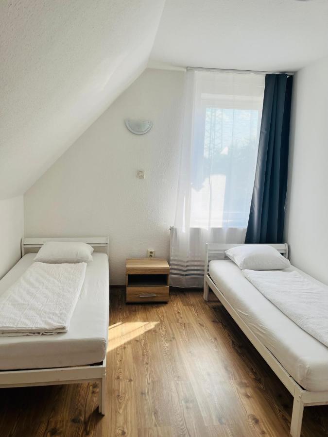 Gabor Panzio Aparthotel Gyál Esterno foto